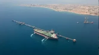 نفتکش ایرانی در جزیره خارگ هدف حمله موشکی آمریکا قرار گرفت
