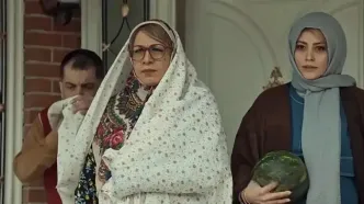 گریم زنانه رضا عطاران و عباس جمشیدی‌فر در «خانم والده»/ ویدئو