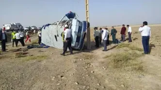 واژگونی مرگبار مینی‌بوس در «طرقبه» مشهد؛ ۲ کشته و ۱۷ مصدوم