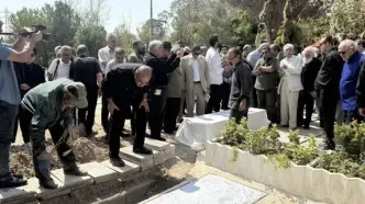 پیکر جواد مجابی در امام‌زاده طاهر آرام گرفت