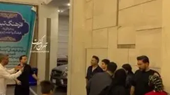 صف طولانی برای گرفتن عکس یادگاری با علیرضا طلیسچی