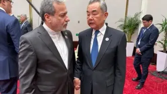 دیدار عراقچی و وانگ یی در بیشکک