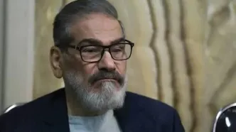 سنگ مزار علی شمخانی با درجه نظامی «دریاسالار»