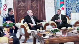وزیر کشور الجزایر از مسعود پزشکیان در فرودگاه الجزیره استقبال کرد