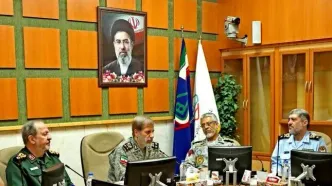 نشست تخصصی فرمانده کل ارتش با سرپرست وزارت دفاع