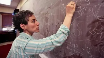مریم میرزاخانی، نابغه ایرانی روی جلد کتاب ریاضی ایتالیایی‌ها |‌عکس