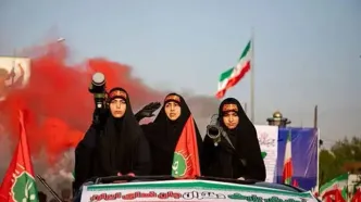 تصاویری از زنان موشک به دست در «رزمایش جان‌فدا»