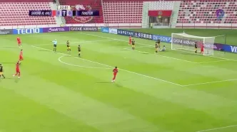 ویدیو: گل اول شباب الاهلی به تراکتور توسط یوری سزار