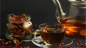 پوست انار را دور نریزید! این دمنوش پاییزی را خیلی‌ها نمی‌شناسند!+ خواص و طرز تهیه
