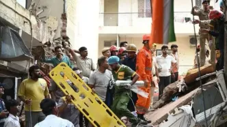 ریزش مرگبار خوابگاه دانشجویان در دهلی نو + فیلم