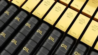کاهش قیمت نفت ناشی از افزایش ذخایر آمریکا؛ طلا در حال افزایش است