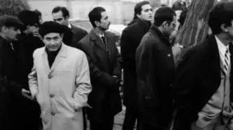 کیارستمی، شاملو و آل‌احمد در مراسم تشییع فروغ فرخزاد؛ سال ۴۵