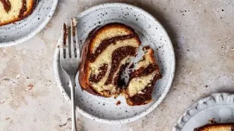 طرز تهیه کیک ماربل؛ کیک عصرانه شیک و خوشمزه