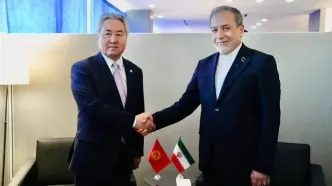 عراقچی با وزیر خارجه قرقیزستان دیدار کرد