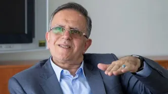 ولی الله سیف: نرخ ارز باید با واقعیت‌های بازار همخوانی داشته باشد