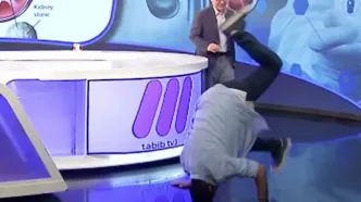 حرکات عجیب مجری برای دفع سنگ‌کلیه روی آنتن زنده!