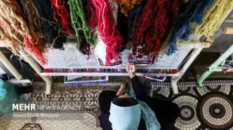 یارانه ۷۰ درصدی بیمه اجتماعی برای قالیبافان؛ حمایت ویژه دولت از بافندگان