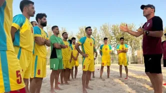 ۱۴ بازیکن فوتبال ساحلی در مسیر بلاروس