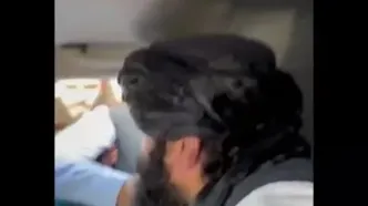 بذل و بخشش رهبر طالبان در ازای دست‌بوسی
