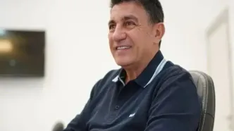 قلعه نویی تماشاگر ویژه بازی استقلال شد