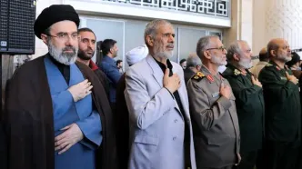 تصویر دیده نشده از رهبر انقلاب در مراسم بزرگداشت شهادت شهیدسیدحسن نصرالله