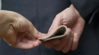کلاهبرداری میلیاردی با وعده اخذ وام/ جاعل عنوان مقام دولتی دستگیر شد