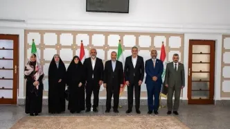 ملاقات هیأتی از نمایندگان مجلس عراق با سفیر ایران در بغداد