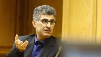 از دهه ۵۰ تا دهه ۸۰؛ تکرار بیماری هلندی و تضعیف تولید در ایران | چرا بازار سهام ایران از نوآوری و بهره‌وری محروم ماند؟