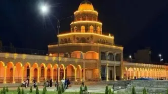 عمارت تاریخی کلاه‌فرنگی تبریز در عصر پاییزی