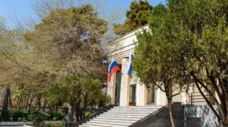 شایعات خروج دیپلمات‌های روس از ایران/ سفارت روسیه بیانیه داد