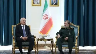 نحوه دست دادن محسن رضایی با مقام آذربایجان سوژه شد