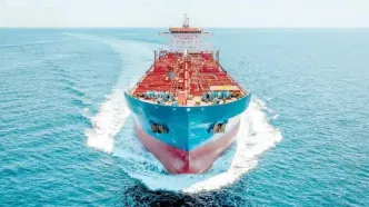 نفت گرفتار سه جنگ