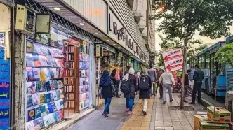 واکنش به ماجرای پدیده «دوردور پیاده‌ها» در تهران: خیابان را از جوان‌ها نگیرید