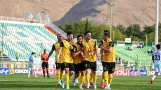 سپاهان با فتح دربی اصفهان به صدر جدول نزدیک شد