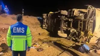واژگونی اتوبوس در جاده نیشابور - مشهد با ۲۸ مصدوم