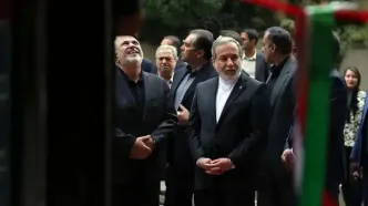 خنده‌های ظریف در کنار عراقچی در مراسم بزرگداشت کمال خرازی/ تصاویر