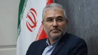 بزرگ‌نمایی آثار تحریم‌ها، نشانه بی‌تدبیری و قرار گرفتن در ریل دشمن است/انتقاد از «ارزپاشی» و بی‌توجهی به معیشت مردم