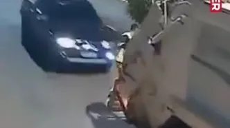 لحظه فرار کارگر شهرداری از مرگ