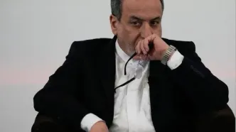 وزیر امور خارجه به سوگ خواهر خود نشست