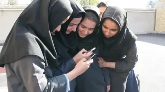 استفاده از تلفن همراه در مدارس مجاز است؟