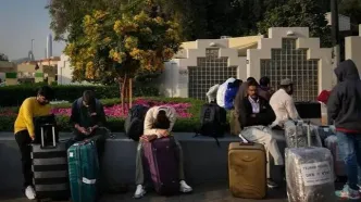 هجوم مسافران برای خروج از امارات در پی هشدار آمریکا