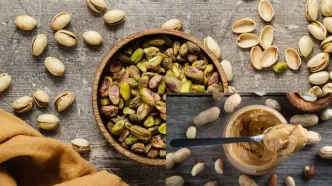 انتخاب پروتئین بار: بادام زمینی یا پسته برای ریکاوری عضلات؟