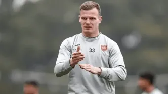 بازیکن پرسپولیس نویسنده و شاعر از آب درآمد