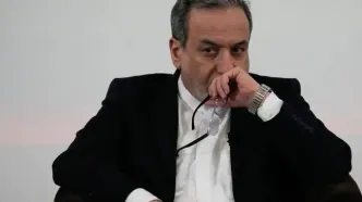 عراقچی در مراسم تدفین خواهرش