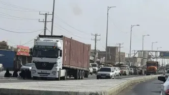 رایزنی تهران و اسلام‌آباد برای رفع موانع تردد کامیون‌ها در مرز ریمدان