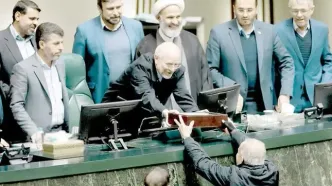 دولت در چاله بدهی/طولانی‌شدن سیاهه بدهکاران