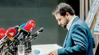 مردِ پشت درهای بسته محدودیت اینترنت